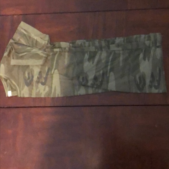 Top - Picture 3 of 8